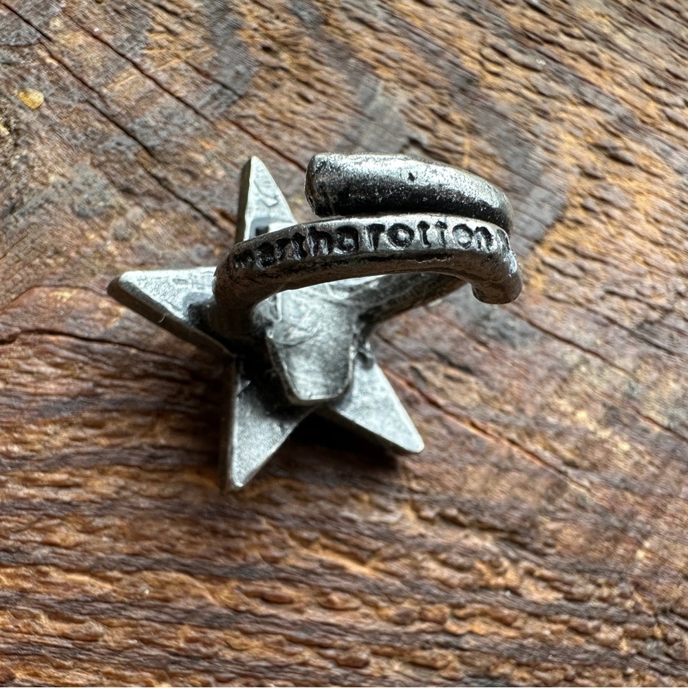 Martha Rotten Adjustable Star Ring - Picture 5 of 5